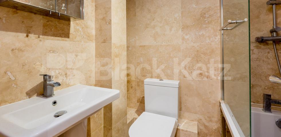 			2 Bedroom, 1 bath, 1 reception Flat			 Hargrave Road, Archway